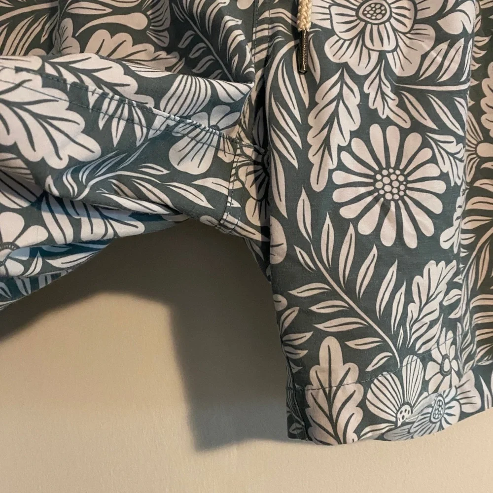 Fair Harbor The Bayberry Swim Trunks Green Floral Size XL